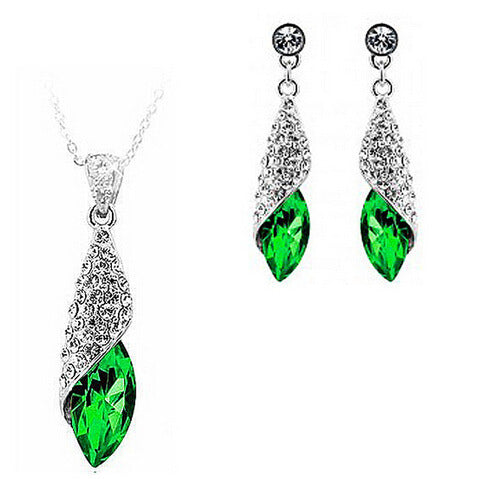 Elegant Matching Necklace and Earring Set