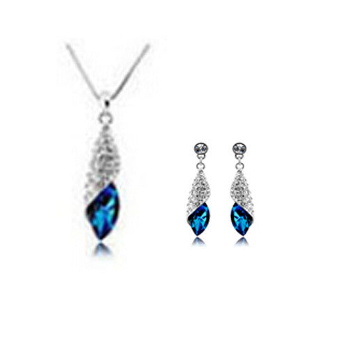 Elegant Matching Necklace and Earring Set