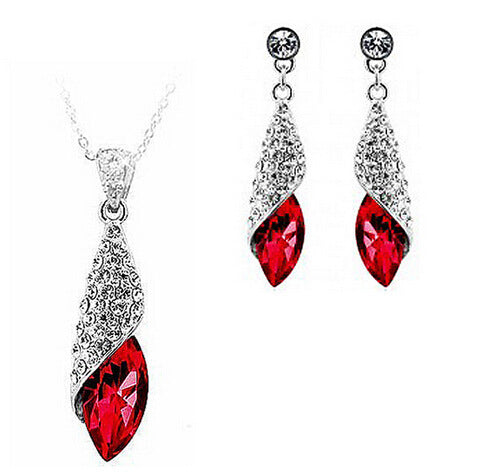 Elegant Matching Necklace and Earring Set