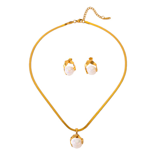 Pearl Earring Set